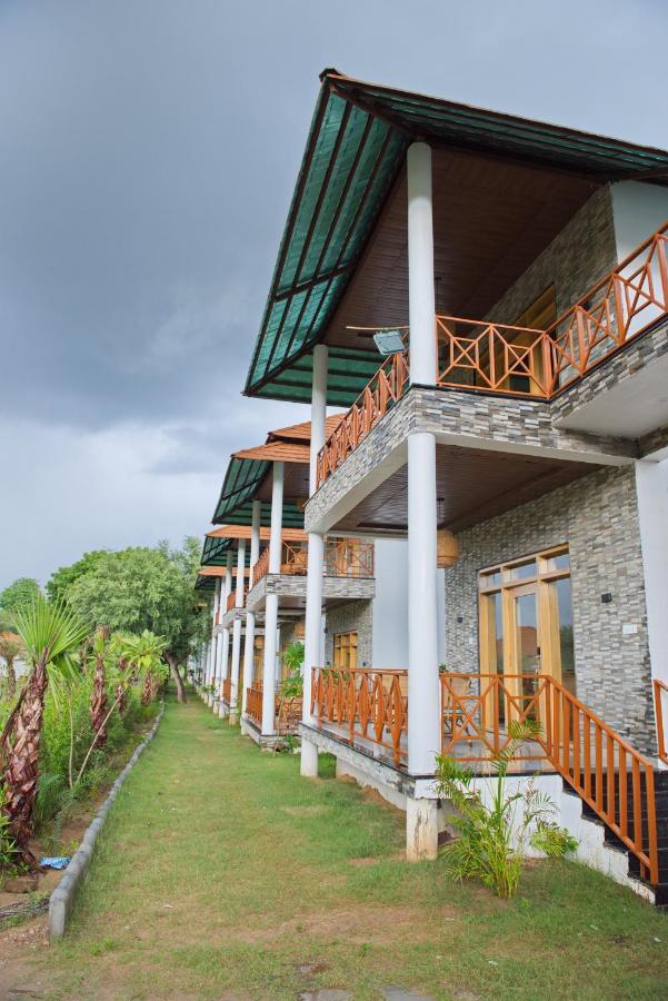 Wild Rose Resort & Spa Pushkar Ngoại thất bức ảnh