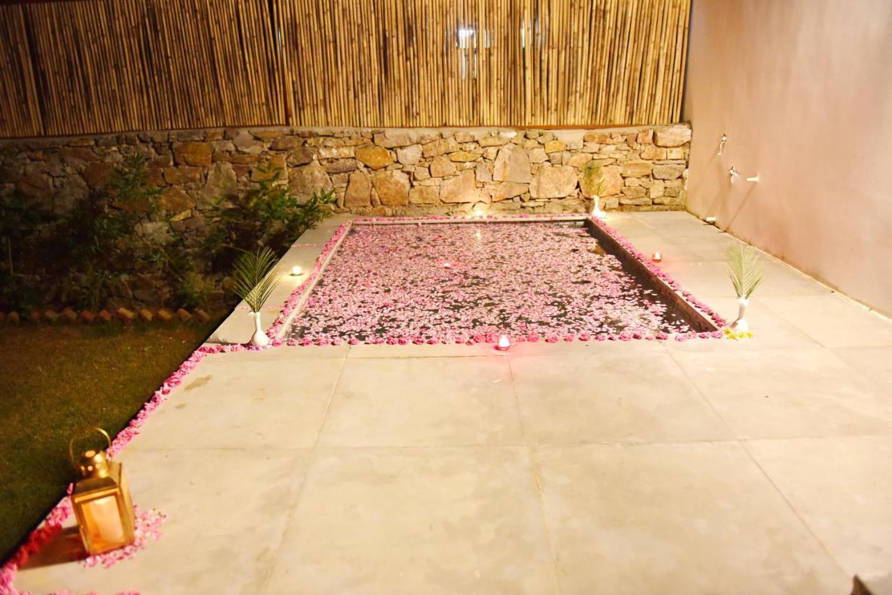 Wild Rose Resort & Spa Pushkar Ngoại thất bức ảnh