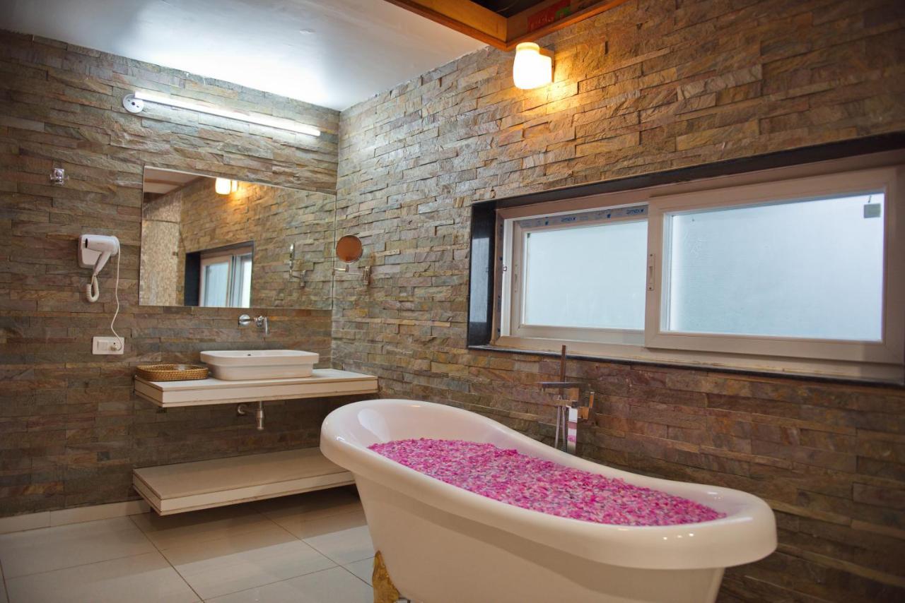 Wild Rose Resort & Spa Pushkar Ngoại thất bức ảnh